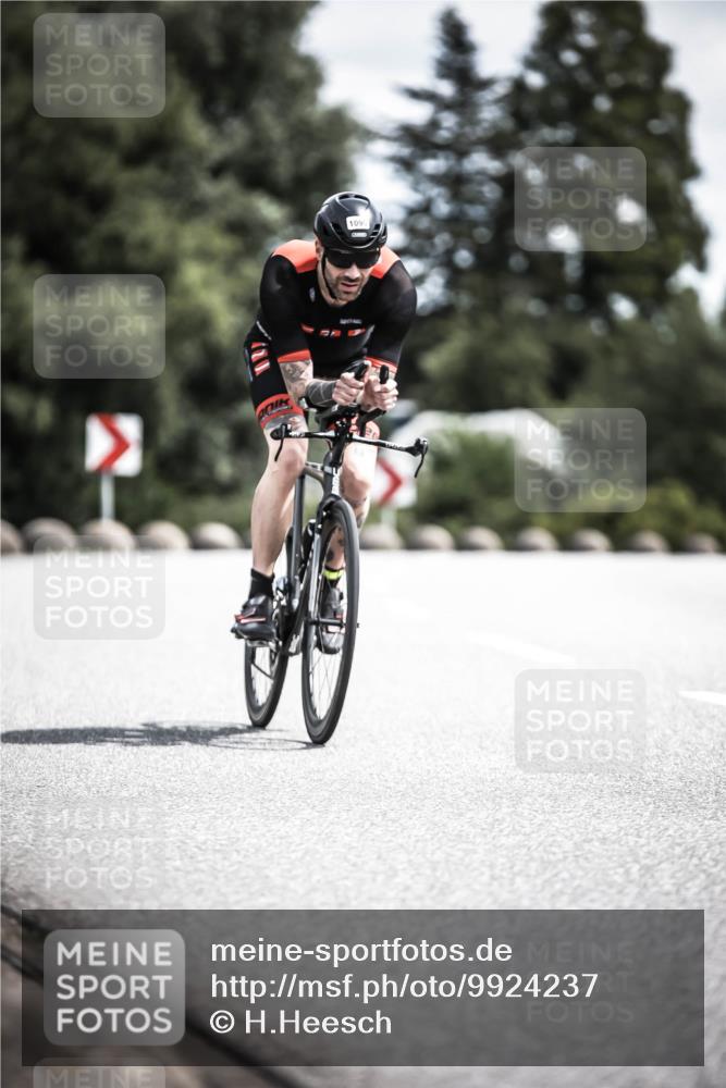 21.06.2026 - 29. Vierlanden-Triathlon H.Heesch http://msf.ph/oto/9924237 21.06.2026 13:07:10 Radfahren 1090 meine-sportfotos.de