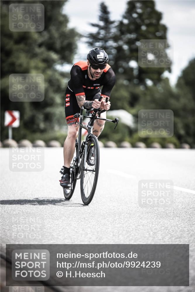 21.06.2026 - 29. Vierlanden-Triathlon H.Heesch http://msf.ph/oto/9924239 21.06.2026 13:07:10 Radfahren 1090 meine-sportfotos.de