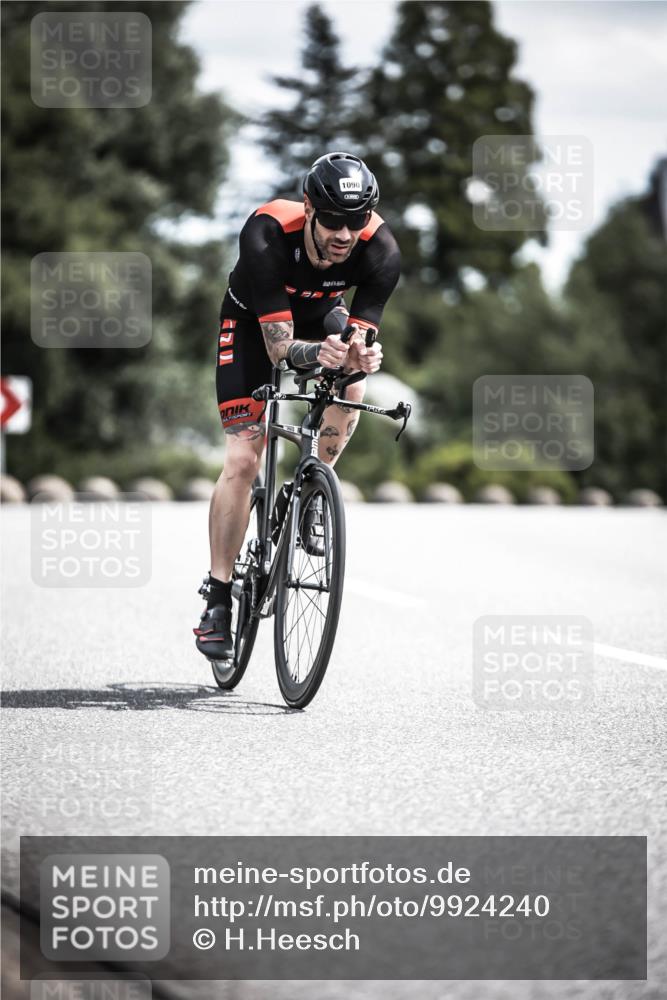 21.06.2026 - 29. Vierlanden-Triathlon H.Heesch http://msf.ph/oto/9924240 21.06.2026 13:07:10 Radfahren 1090 meine-sportfotos.de