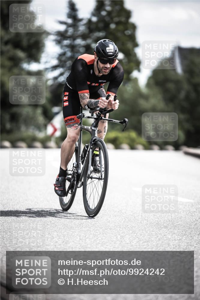 21.06.2026 - 29. Vierlanden-Triathlon H.Heesch http://msf.ph/oto/9924242 21.06.2026 13:07:10 Radfahren 1090 meine-sportfotos.de