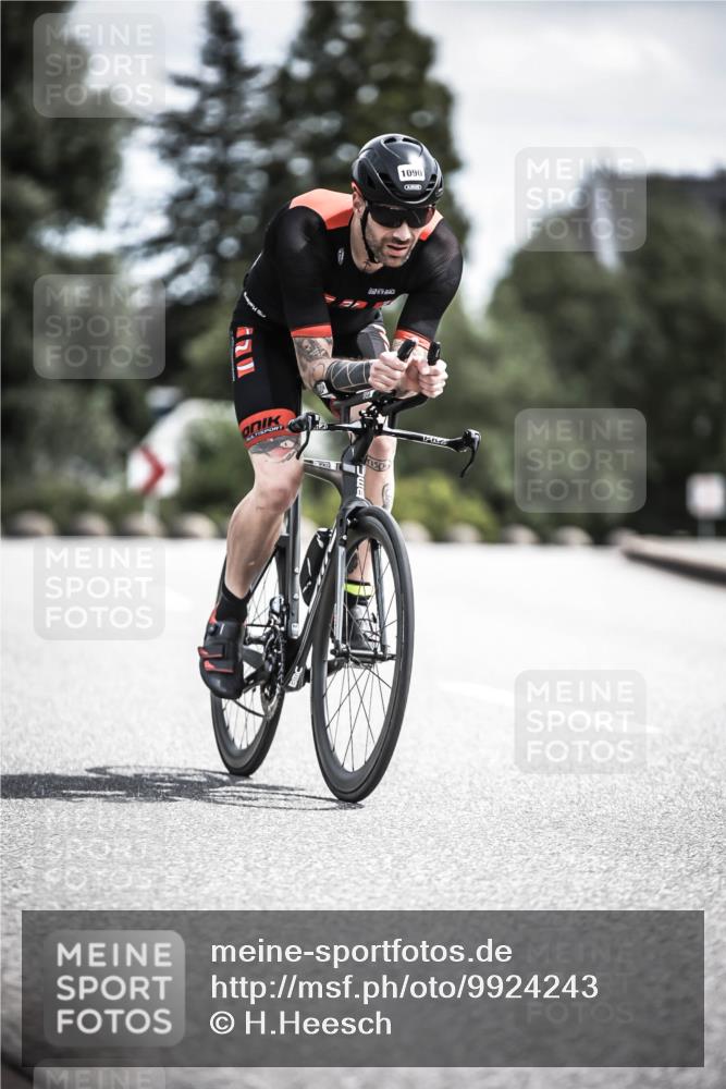21.06.2026 - 29. Vierlanden-Triathlon H.Heesch http://msf.ph/oto/9924243 21.06.2026 13:07:10 Radfahren 1090 meine-sportfotos.de