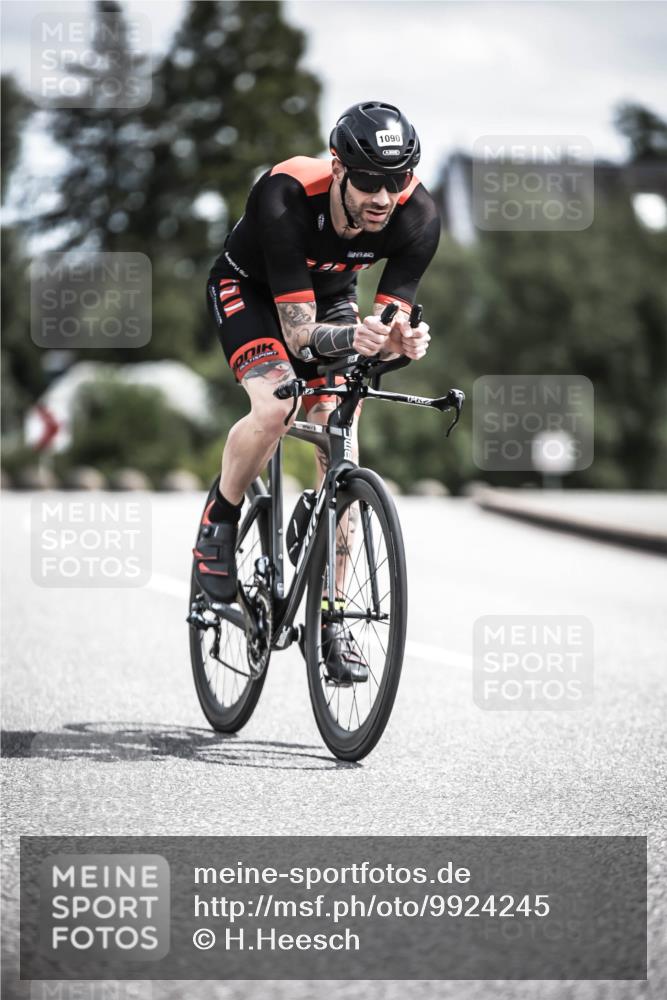21.06.2026 - 29. Vierlanden-Triathlon H.Heesch http://msf.ph/oto/9924245 21.06.2026 13:07:11 Radfahren 1090 meine-sportfotos.de