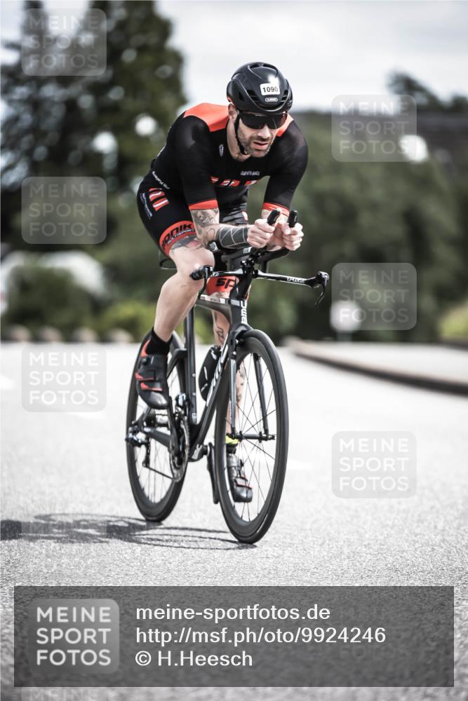 21.06.2026 - 29. Vierlanden-Triathlon H.Heesch http://msf.ph/oto/9924246 21.06.2026 13:07:11 Radfahren 1090 meine-sportfotos.de