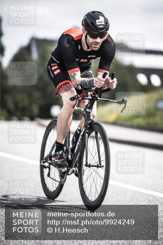 21.06.2026 - 29. Vierlanden-Triathlon H.Heesch http://msf.ph/oto/9924249 21.06.2026 13:07:11 Radfahren 1090 meine-sportfotos.de