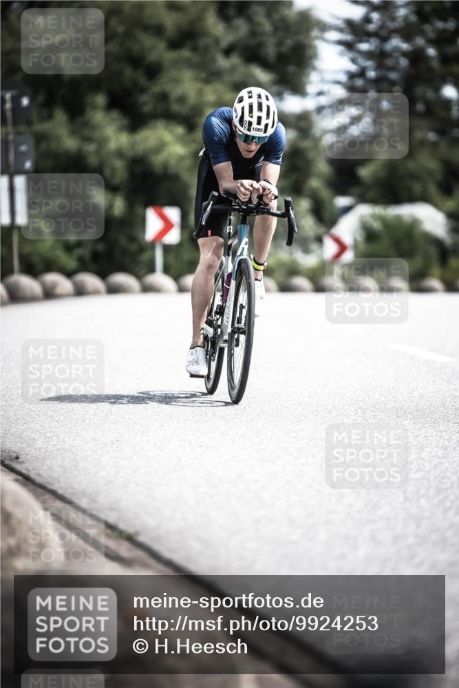 21.06.2026 - 29. Vierlanden-Triathlon H.Heesch http://msf.ph/oto/9924253 21.06.2026 13:07:30 Radfahren 1085 meine-sportfotos.de