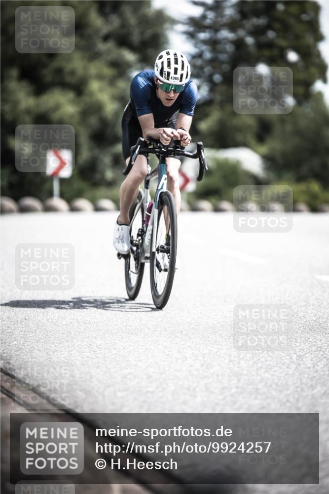21.06.2026 - 29. Vierlanden-Triathlon H.Heesch http://msf.ph/oto/9924257 21.06.2026 13:07:31 Radfahren 1085 meine-sportfotos.de