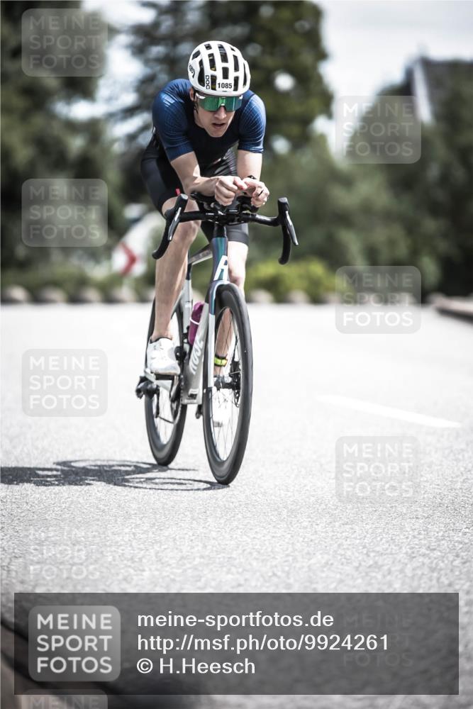 21.06.2026 - 29. Vierlanden-Triathlon H.Heesch http://msf.ph/oto/9924261 21.06.2026 13:07:31 Radfahren 1085 meine-sportfotos.de