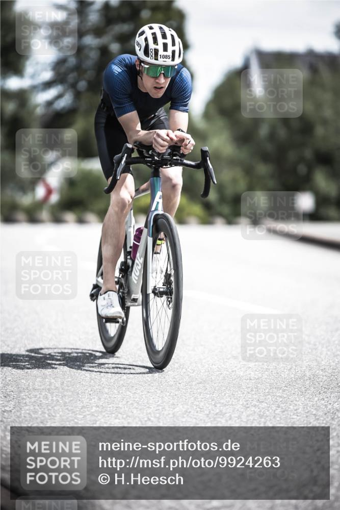 21.06.2026 - 29. Vierlanden-Triathlon H.Heesch http://msf.ph/oto/9924263 21.06.2026 13:07:31 Radfahren 1085 meine-sportfotos.de