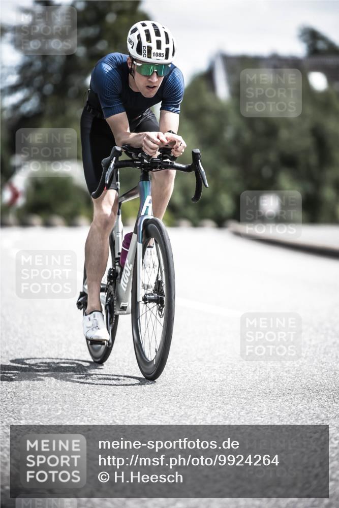 21.06.2026 - 29. Vierlanden-Triathlon H.Heesch http://msf.ph/oto/9924264 21.06.2026 13:07:31 Radfahren 1085 meine-sportfotos.de
