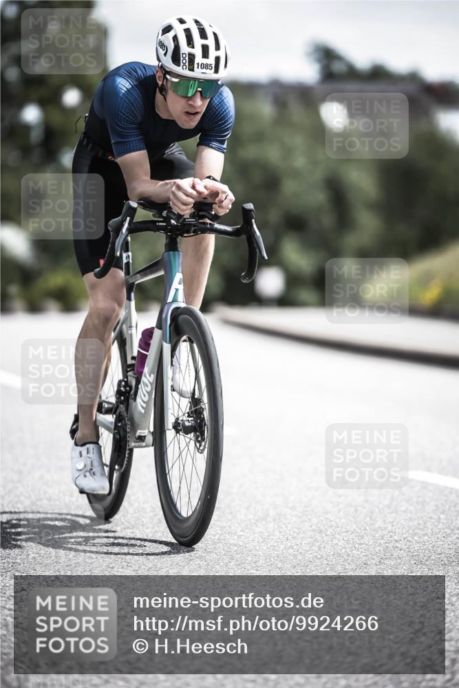 21.06.2026 - 29. Vierlanden-Triathlon H.Heesch http://msf.ph/oto/9924266 21.06.2026 13:07:31 Radfahren 1085 meine-sportfotos.de