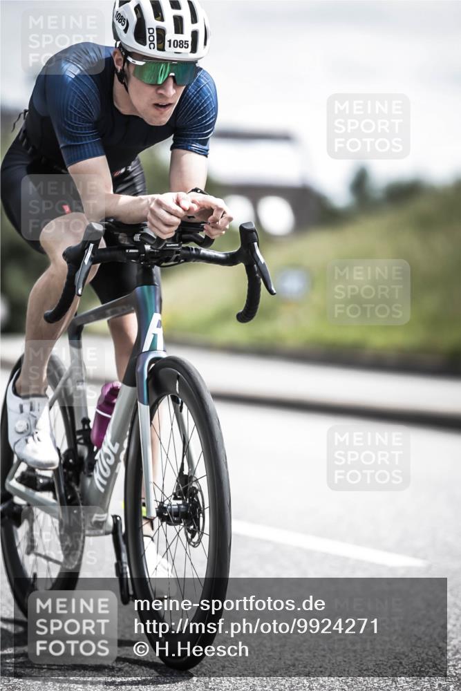 21.06.2026 - 29. Vierlanden-Triathlon H.Heesch http://msf.ph/oto/9924271 21.06.2026 13:07:31 Radfahren 1085, 1085 meine-sportfotos.de