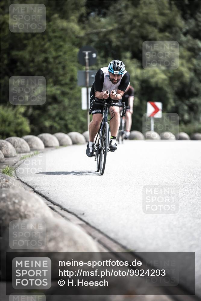 21.06.2026 - 29. Vierlanden-Triathlon H.Heesch http://msf.ph/oto/9924293 21.06.2026 13:08:11 Radfahren 1057 meine-sportfotos.de