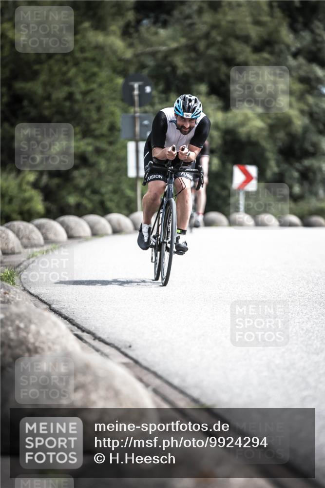 21.06.2026 - 29. Vierlanden-Triathlon H.Heesch http://msf.ph/oto/9924294 21.06.2026 13:08:11 Radfahren 1057 meine-sportfotos.de