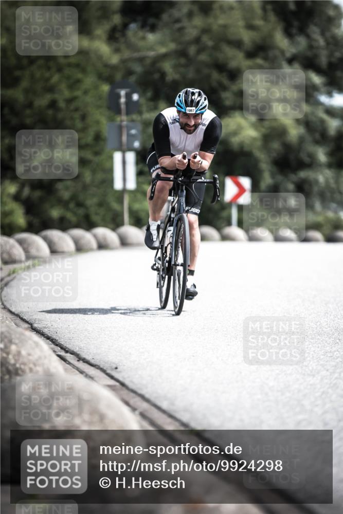 21.06.2026 - 29. Vierlanden-Triathlon H.Heesch http://msf.ph/oto/9924298 21.06.2026 13:08:12 Radfahren 1057 meine-sportfotos.de