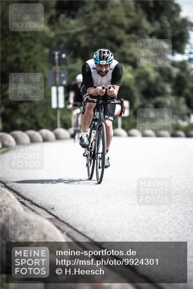 21.06.2026 - 29. Vierlanden-Triathlon H.Heesch http://msf.ph/oto/9924301 21.06.2026 13:08:12 Radfahren 1057 meine-sportfotos.de