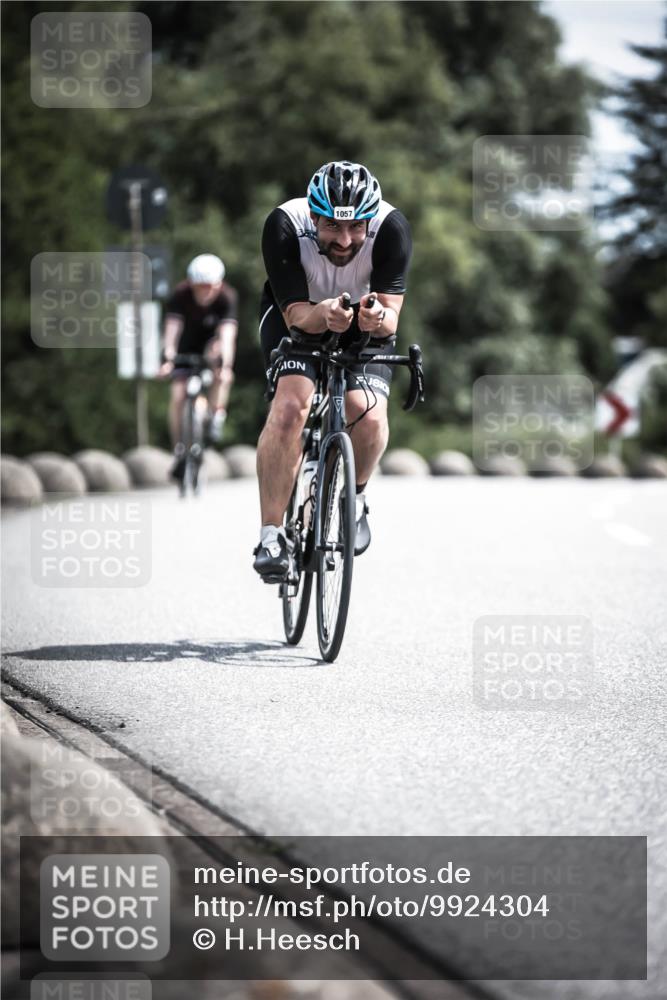 21.06.2026 - 29. Vierlanden-Triathlon H.Heesch http://msf.ph/oto/9924304 21.06.2026 13:08:12 Radfahren 1057 meine-sportfotos.de