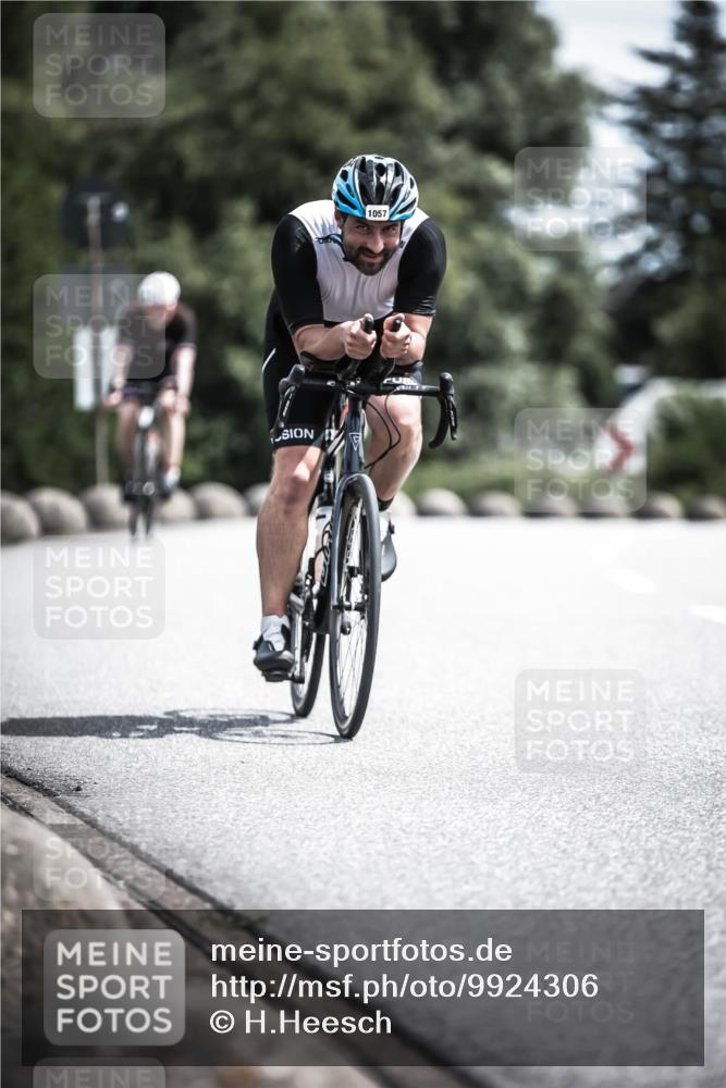 21.06.2026 - 29. Vierlanden-Triathlon H.Heesch http://msf.ph/oto/9924306 21.06.2026 13:08:12 Radfahren 1057 meine-sportfotos.de