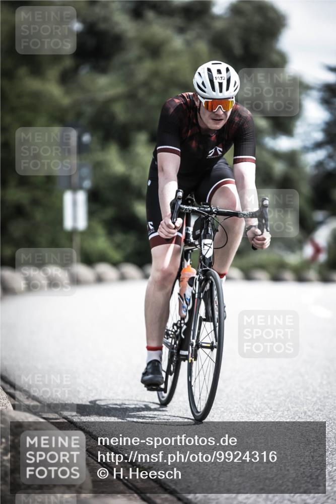 21.06.2026 - 29. Vierlanden-Triathlon H.Heesch http://msf.ph/oto/9924316 21.06.2026 13:08:15 Radfahren 1073 meine-sportfotos.de
