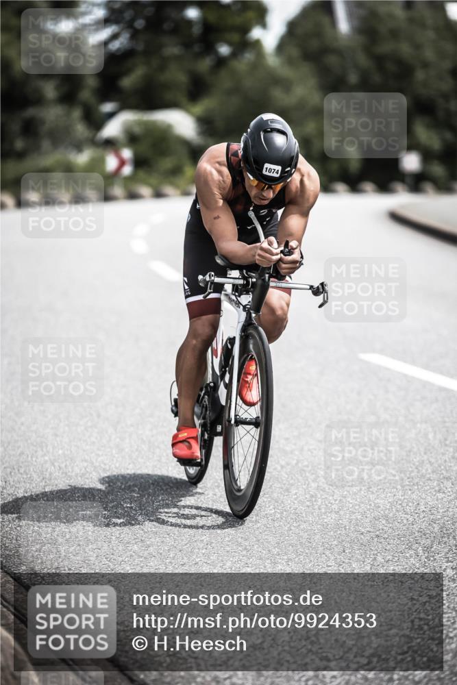 21.06.2026 - 29. Vierlanden-Triathlon H.Heesch http://msf.ph/oto/9924353 21.06.2026 13:08:50 Radfahren 1074 meine-sportfotos.de