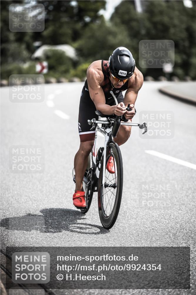 21.06.2026 - 29. Vierlanden-Triathlon H.Heesch http://msf.ph/oto/9924354 21.06.2026 13:08:50 Radfahren 1074 meine-sportfotos.de