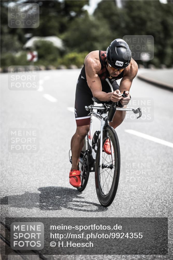 21.06.2026 - 29. Vierlanden-Triathlon H.Heesch http://msf.ph/oto/9924355 21.06.2026 13:08:50 Radfahren 1074 meine-sportfotos.de