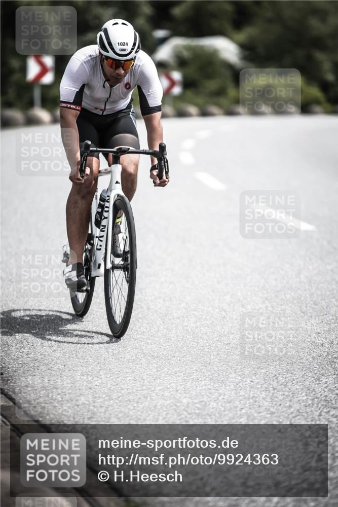 21.06.2026 - 29. Vierlanden-Triathlon H.Heesch http://msf.ph/oto/9924363 21.06.2026 13:08:52 Radfahren 1024 meine-sportfotos.de