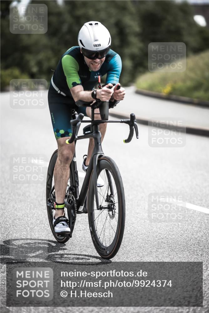 21.06.2026 - 29. Vierlanden-Triathlon H.Heesch http://msf.ph/oto/9924374 21.06.2026 13:13:26 Radfahren 1039 meine-sportfotos.de