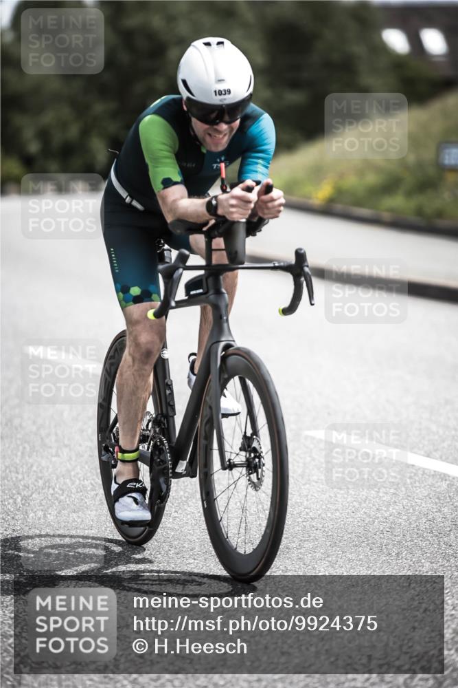 21.06.2026 - 29. Vierlanden-Triathlon H.Heesch http://msf.ph/oto/9924375 21.06.2026 13:13:26 Radfahren 1039 meine-sportfotos.de