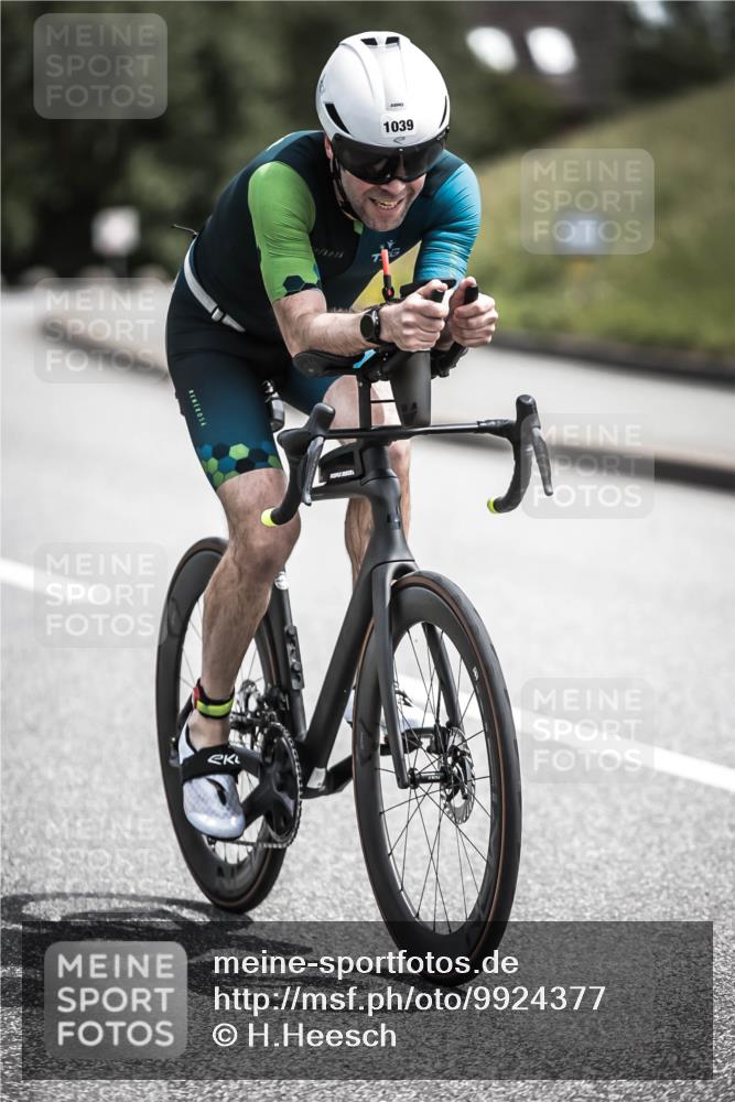 21.06.2026 - 29. Vierlanden-Triathlon H.Heesch http://msf.ph/oto/9924377 21.06.2026 13:13:26 Radfahren 1039 meine-sportfotos.de