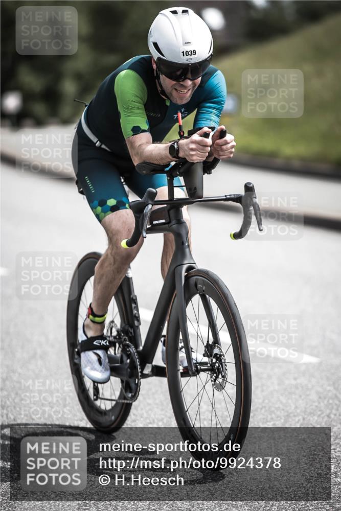 21.06.2026 - 29. Vierlanden-Triathlon H.Heesch http://msf.ph/oto/9924378 21.06.2026 13:13:26 Radfahren 1039 meine-sportfotos.de