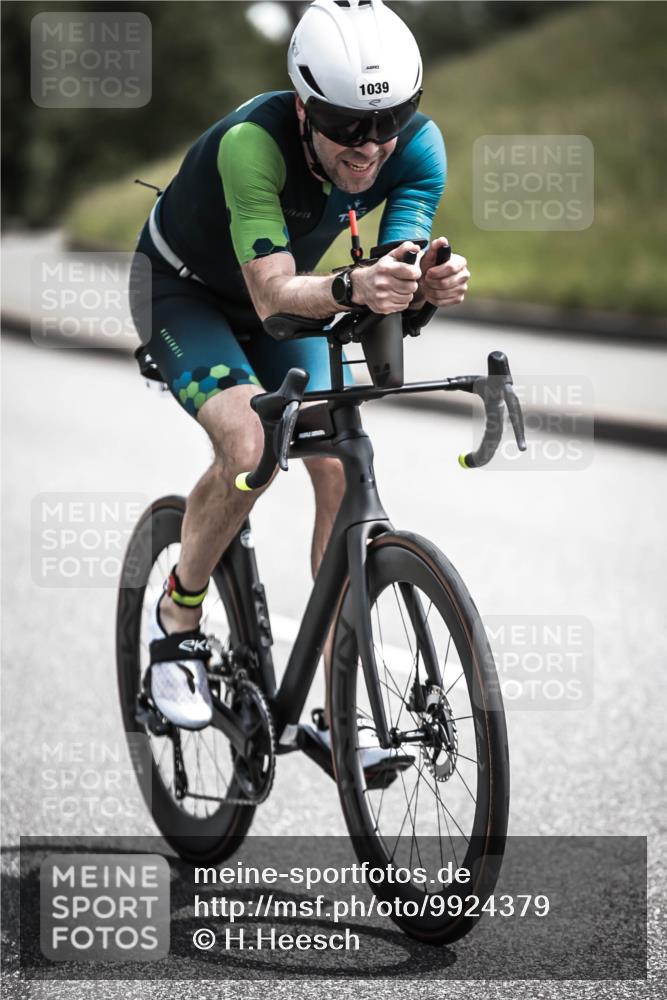 21.06.2026 - 29. Vierlanden-Triathlon H.Heesch http://msf.ph/oto/9924379 21.06.2026 13:13:26 Radfahren 11011, 1039 meine-sportfotos.de