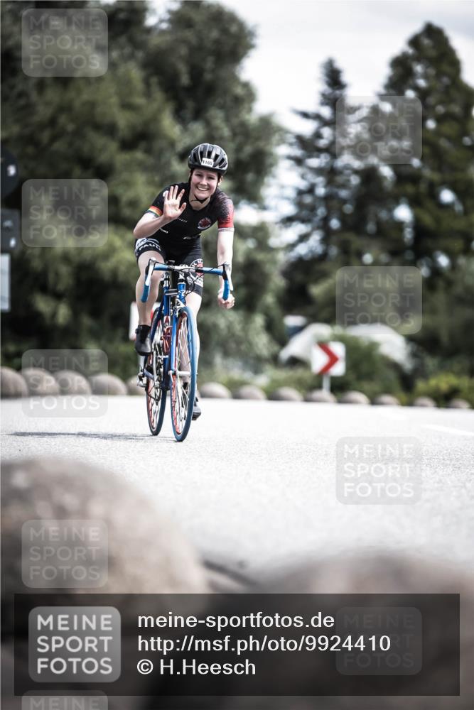 21.06.2026 - 29. Vierlanden-Triathlon H.Heesch http://msf.ph/oto/9924410 21.06.2026 13:14:17 Radfahren 1165 meine-sportfotos.de
