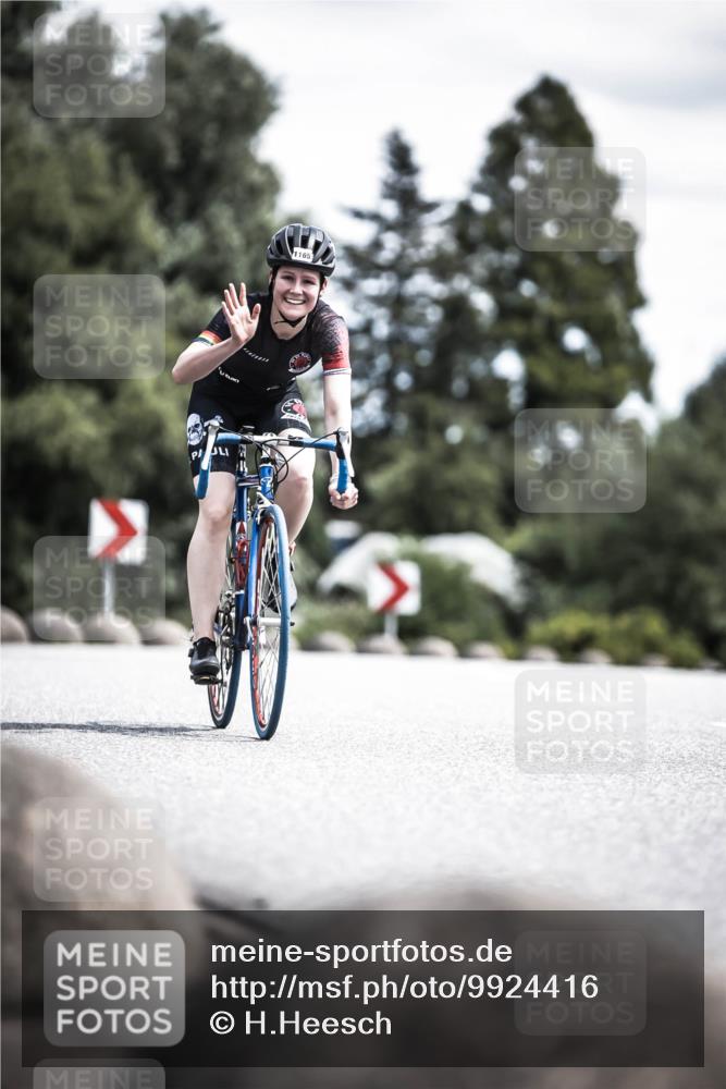 21.06.2026 - 29. Vierlanden-Triathlon H.Heesch http://msf.ph/oto/9924416 21.06.2026 13:14:17 Radfahren 1165 meine-sportfotos.de