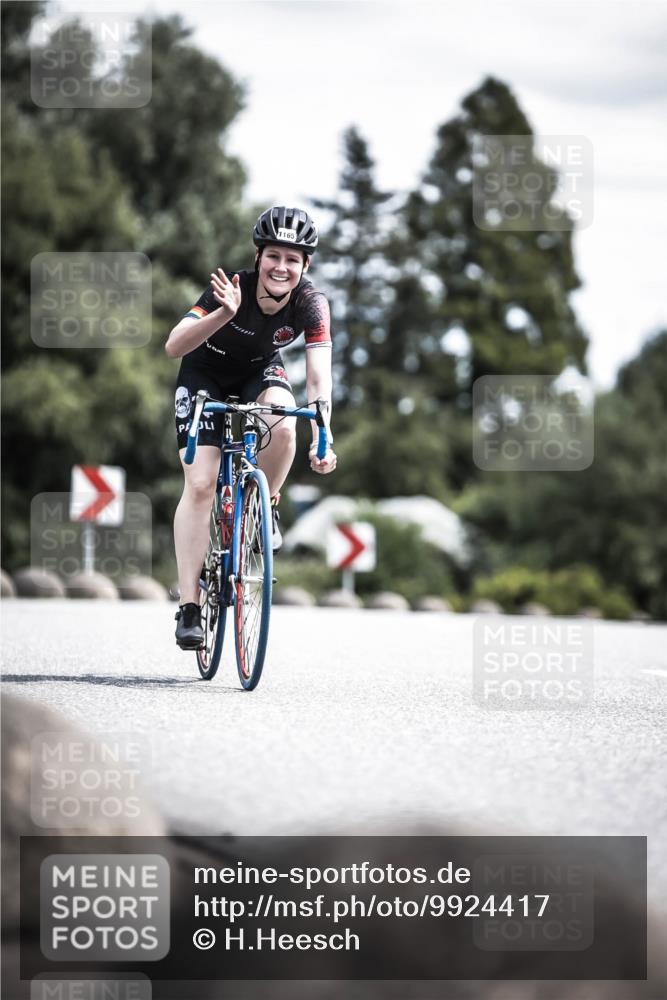 21.06.2026 - 29. Vierlanden-Triathlon H.Heesch http://msf.ph/oto/9924417 21.06.2026 13:14:17 Radfahren 1165 meine-sportfotos.de