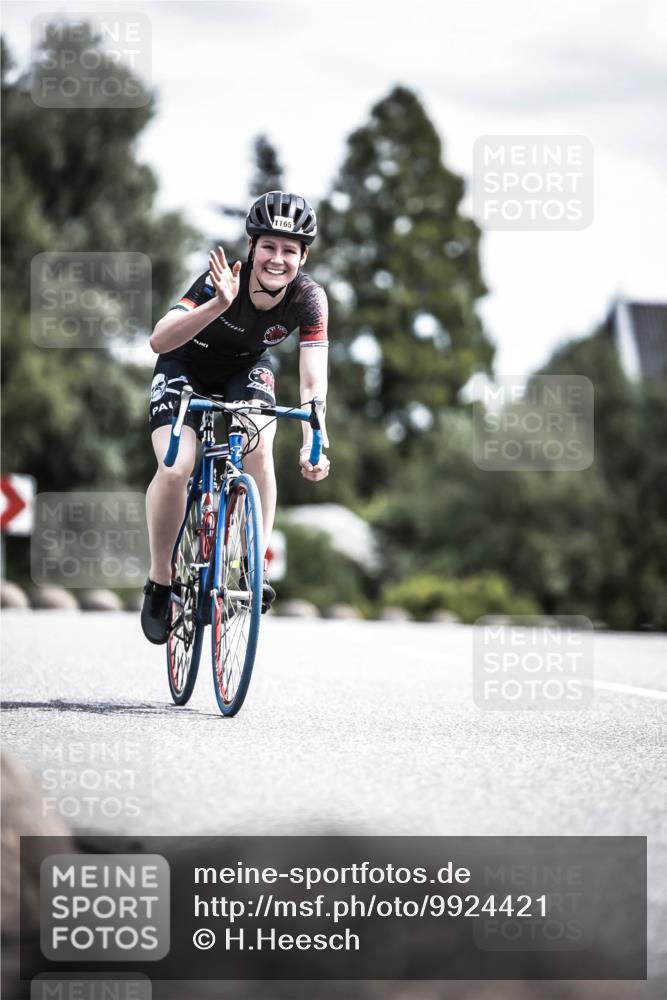 21.06.2026 - 29. Vierlanden-Triathlon H.Heesch http://msf.ph/oto/9924421 21.06.2026 13:14:18 Radfahren 1165 meine-sportfotos.de
