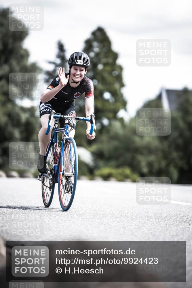 21.06.2026 - 29. Vierlanden-Triathlon H.Heesch http://msf.ph/oto/9924423 21.06.2026 13:14:18 Radfahren 1165 meine-sportfotos.de