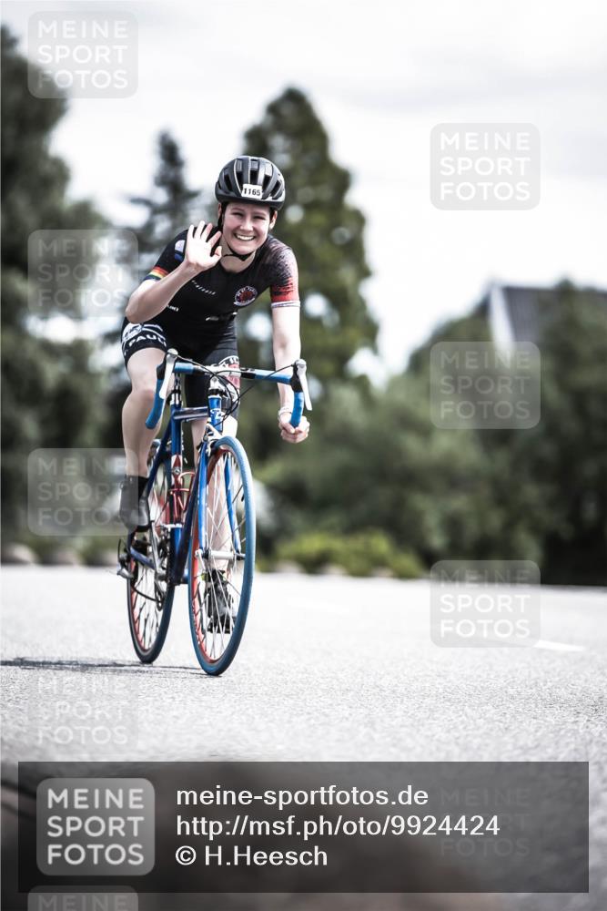 21.06.2026 - 29. Vierlanden-Triathlon H.Heesch http://msf.ph/oto/9924424 21.06.2026 13:14:18 Radfahren 1165 meine-sportfotos.de