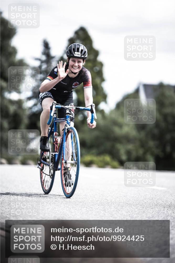 21.06.2026 - 29. Vierlanden-Triathlon H.Heesch http://msf.ph/oto/9924425 21.06.2026 13:14:18 Radfahren 1165 meine-sportfotos.de