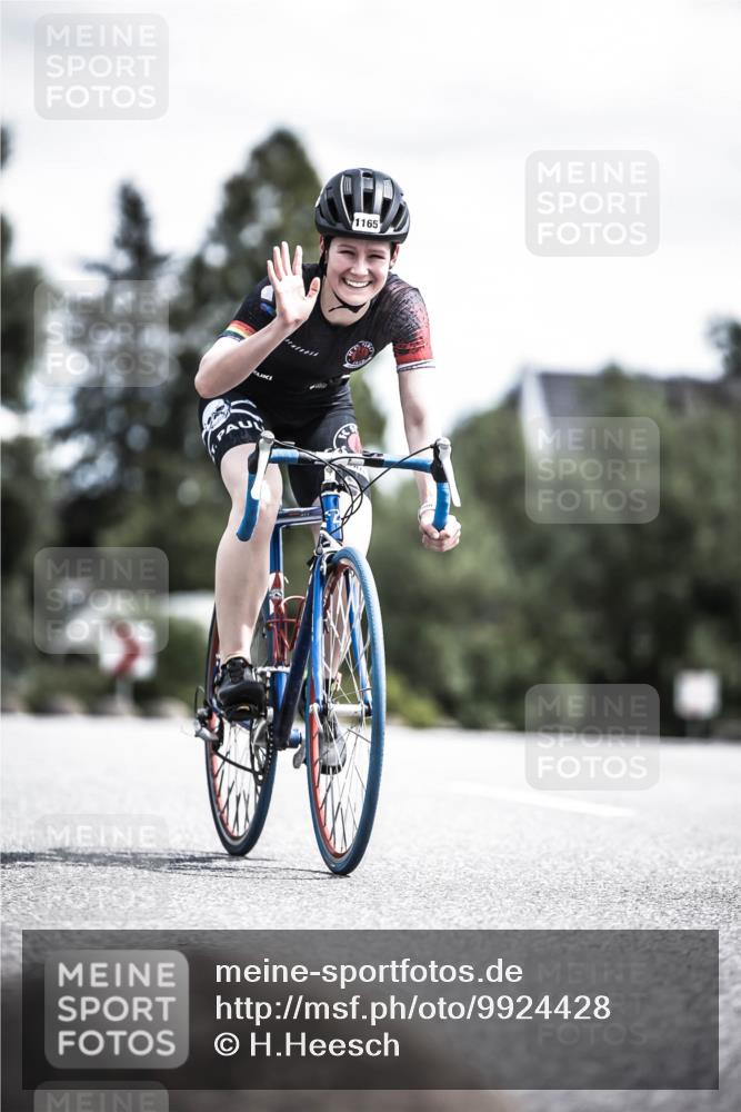 21.06.2026 - 29. Vierlanden-Triathlon H.Heesch http://msf.ph/oto/9924428 21.06.2026 13:14:18 Radfahren 1165 meine-sportfotos.de