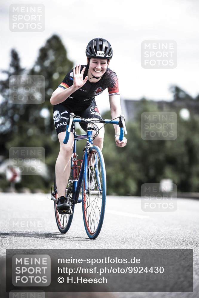 21.06.2026 - 29. Vierlanden-Triathlon H.Heesch http://msf.ph/oto/9924430 21.06.2026 13:14:18 Radfahren 1165 meine-sportfotos.de
