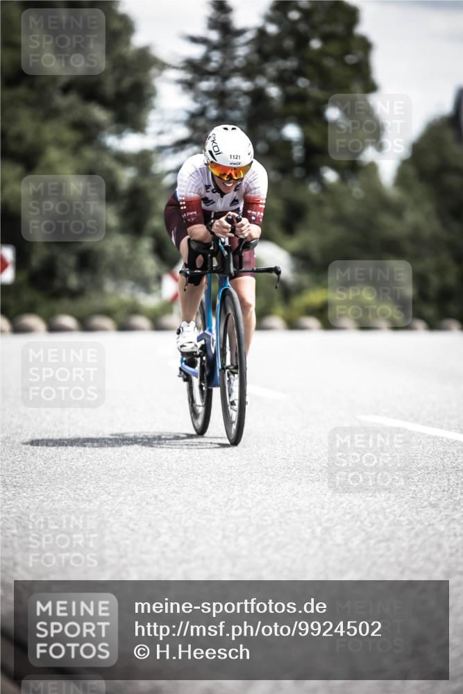 21.06.2026 - 29. Vierlanden-Triathlon H.Heesch http://msf.ph/oto/9924502 21.06.2026 13:15:19 Radfahren 1121 meine-sportfotos.de