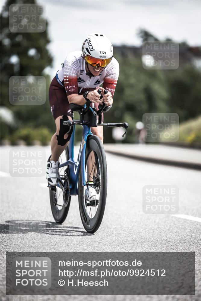 21.06.2026 - 29. Vierlanden-Triathlon H.Heesch http://msf.ph/oto/9924512 21.06.2026 13:15:20 Radfahren 100, 121, 1121, 100 meine-sportfotos.de