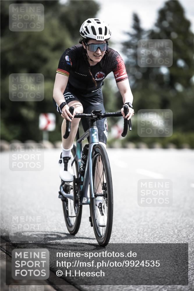 21.06.2026 - 29. Vierlanden-Triathlon H.Heesch http://msf.ph/oto/9924535 21.06.2026 13:15:31 Radfahren 1111 meine-sportfotos.de
