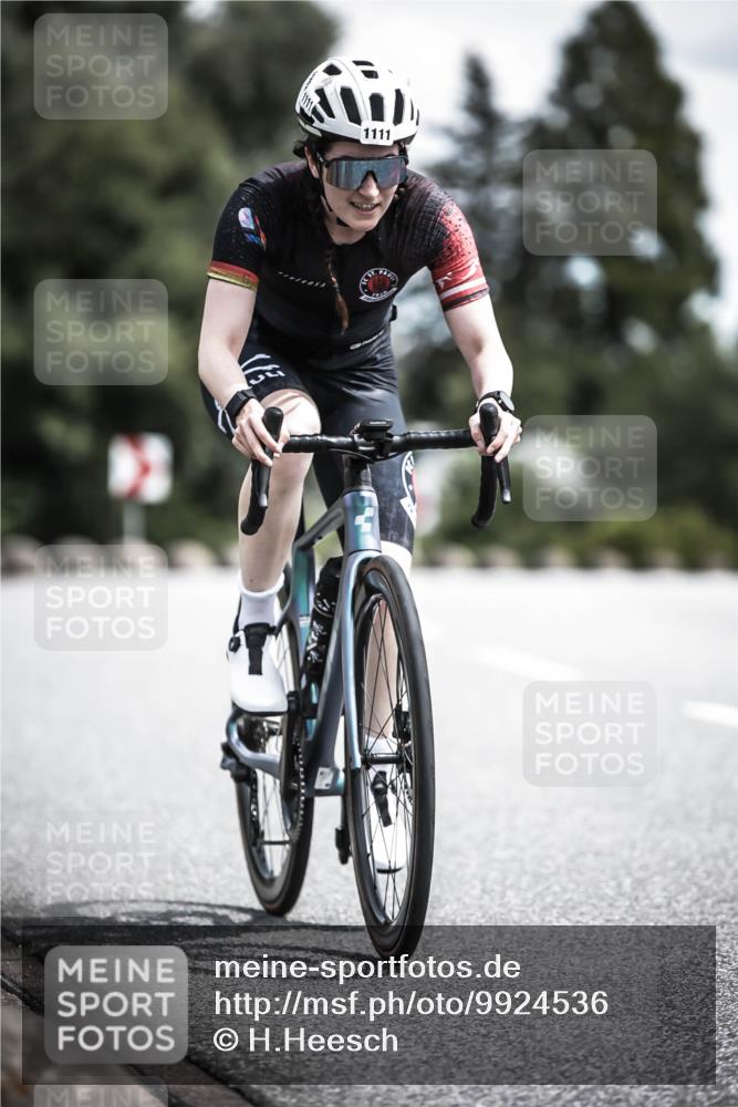 21.06.2026 - 29. Vierlanden-Triathlon H.Heesch http://msf.ph/oto/9924536 21.06.2026 13:15:31 Radfahren 1111 meine-sportfotos.de
