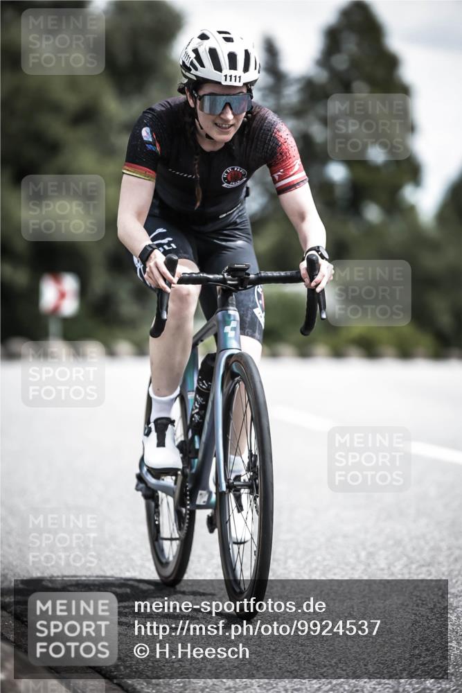 21.06.2026 - 29. Vierlanden-Triathlon H.Heesch http://msf.ph/oto/9924537 21.06.2026 13:15:31 Radfahren 1111 meine-sportfotos.de