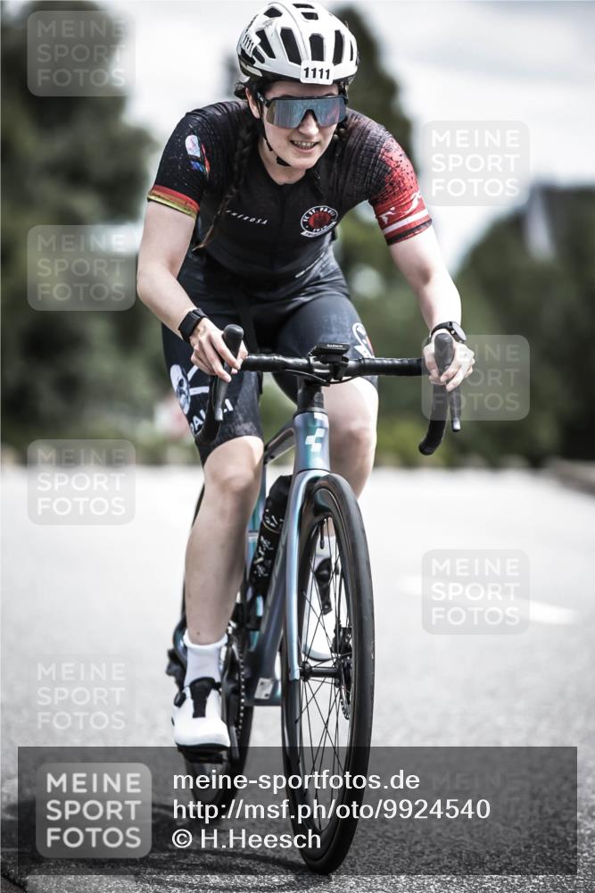 21.06.2026 - 29. Vierlanden-Triathlon H.Heesch http://msf.ph/oto/9924540 21.06.2026 13:15:31 Radfahren 1111 meine-sportfotos.de