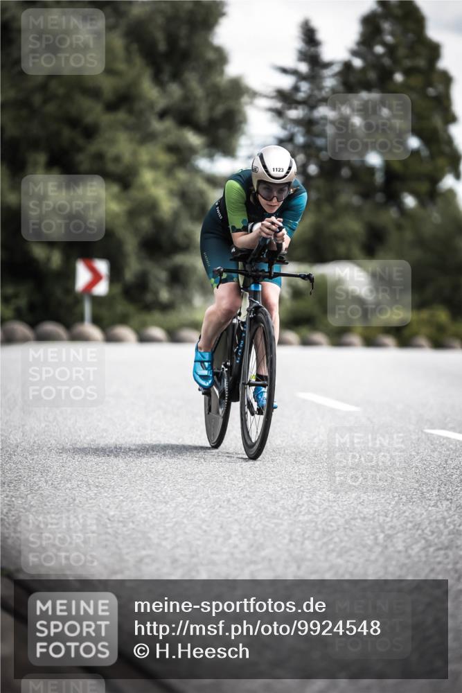 21.06.2026 - 29. Vierlanden-Triathlon H.Heesch http://msf.ph/oto/9924548 21.06.2026 13:15:42 Radfahren 1123 meine-sportfotos.de