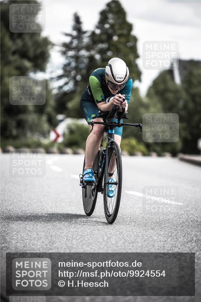 21.06.2026 - 29. Vierlanden-Triathlon H.Heesch http://msf.ph/oto/9924554 21.06.2026 13:15:42 Radfahren 1123 meine-sportfotos.de