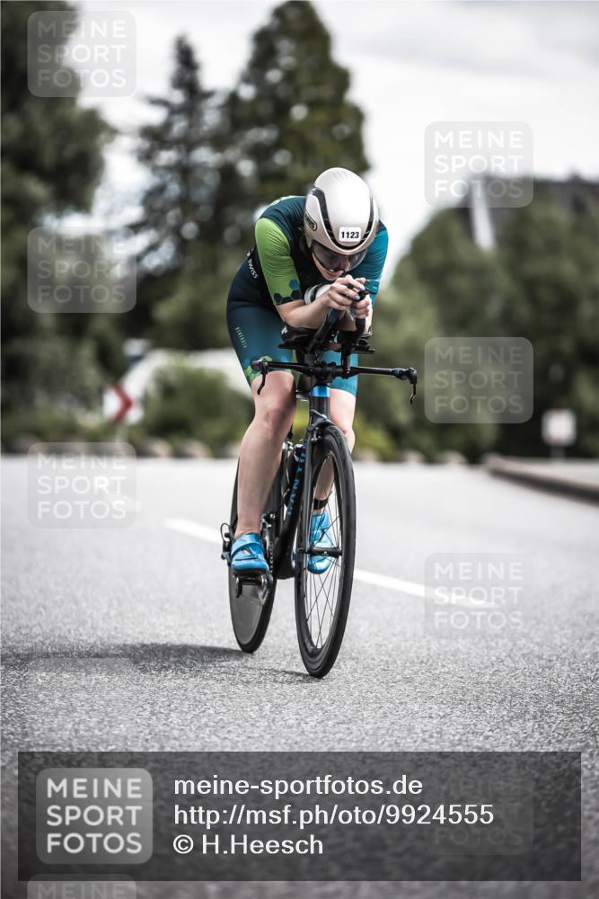 21.06.2026 - 29. Vierlanden-Triathlon H.Heesch http://msf.ph/oto/9924555 21.06.2026 13:15:42 Radfahren 1123 meine-sportfotos.de