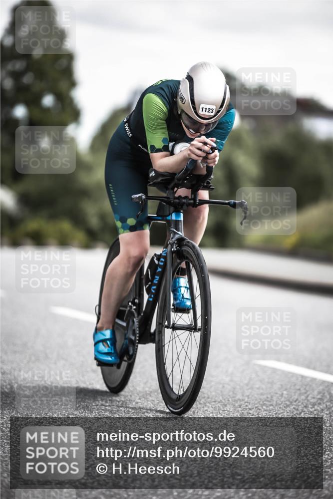 21.06.2026 - 29. Vierlanden-Triathlon H.Heesch http://msf.ph/oto/9924560 21.06.2026 13:15:43 Radfahren 1123 meine-sportfotos.de